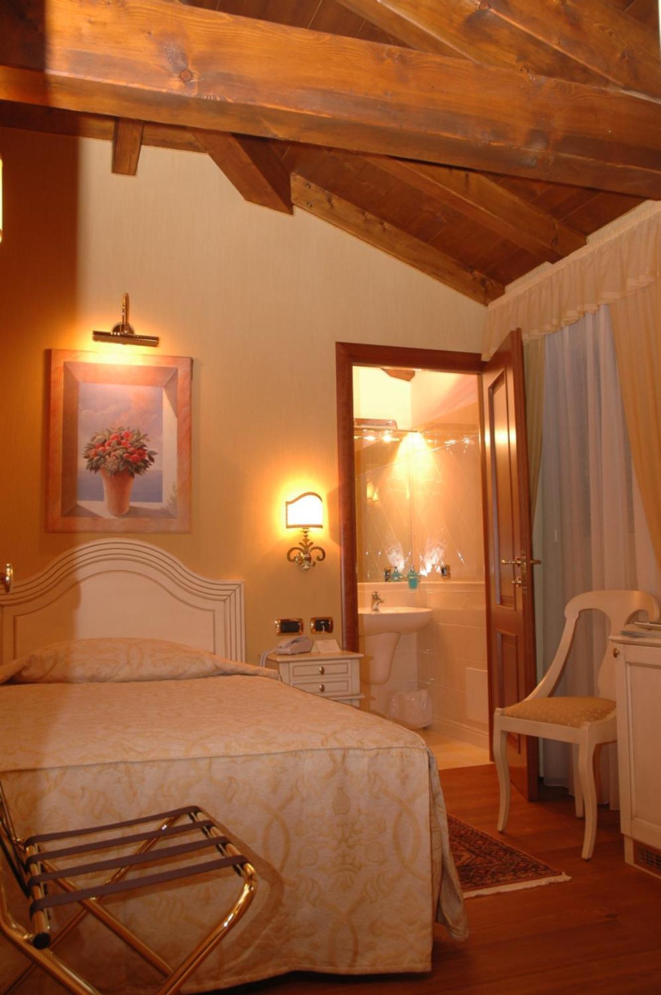 Albergo Da Nando Mortegliano Esterno foto