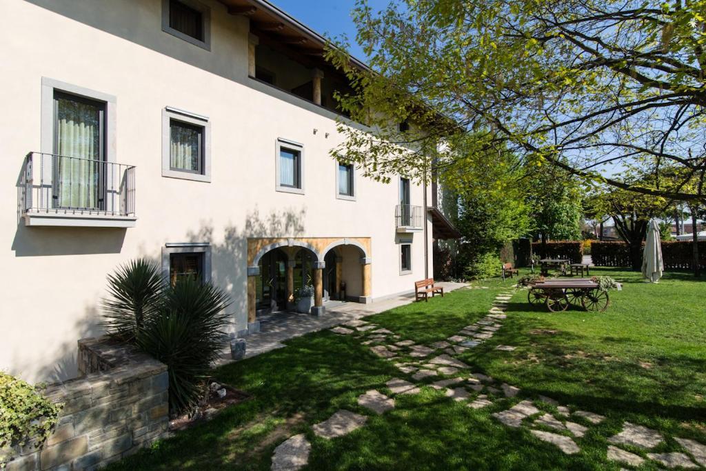 Albergo Da Nando Mortegliano Esterno foto
